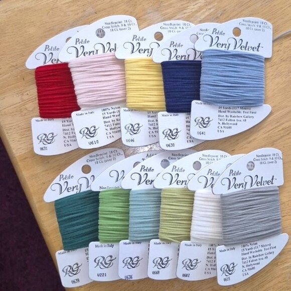 Threads-Rainbow Gallery- Petite Very Velvet-11 colors-for needlearts - Picture 1 of 5